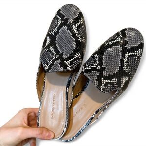 Banana Republic Black and Gray Snakeskin Flats